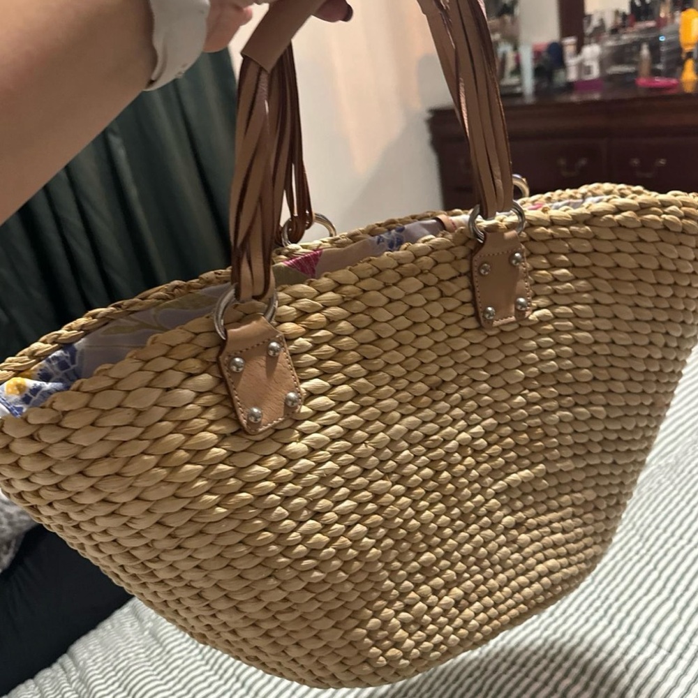 Banana Republic Woven Straw Tote in Natural Beige with Tan Handles